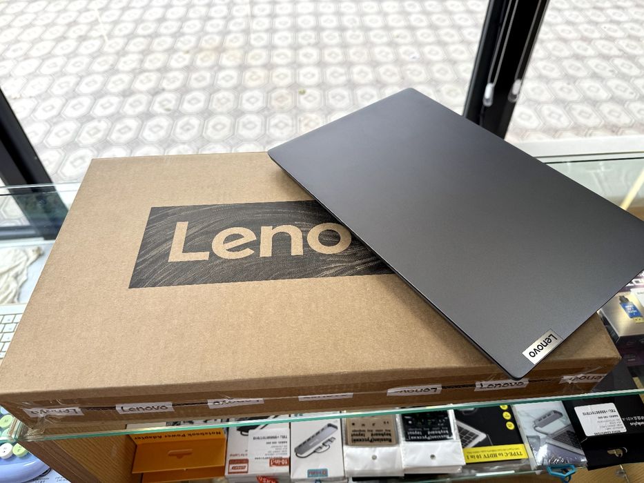 Ноутбук Lenova i3