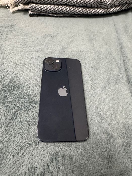 iPhone 13 в идеальном состоянии
