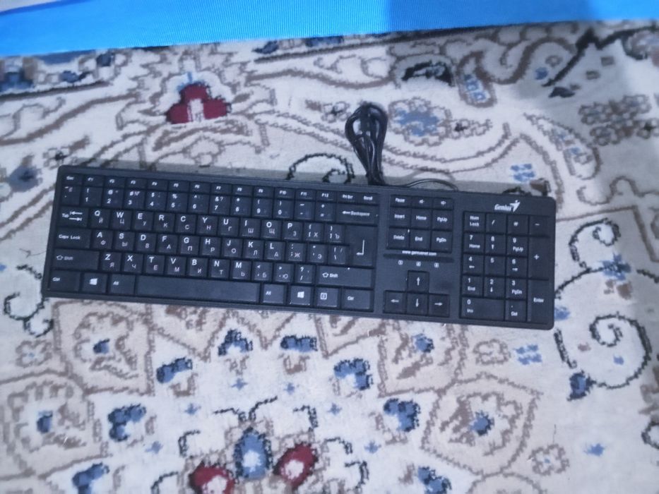 Пернетақта сатылады 10000мын