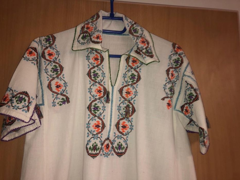 Rochie populara veche