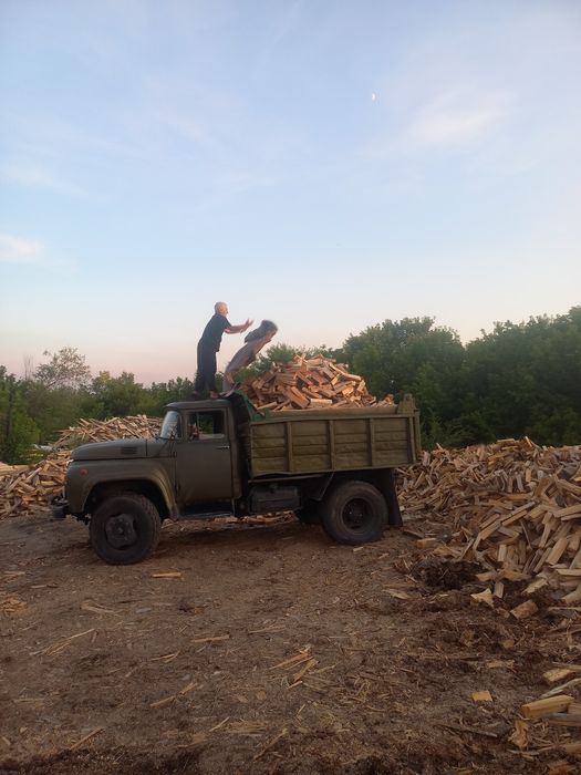 Дрова!!!зил сухие 4 куба