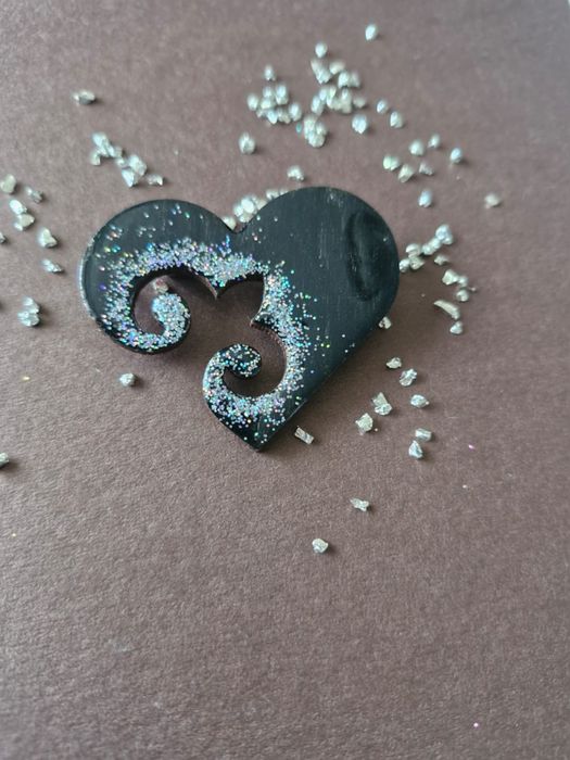 Национальные броши ручной работы