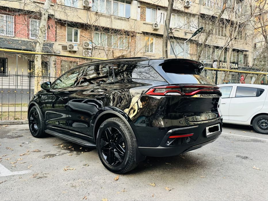 Продётсья электромобиль BYD Tang DMi Hybrid