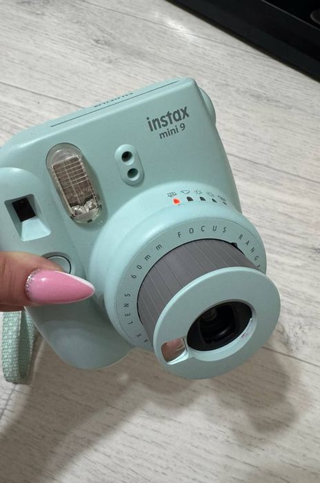 Фотоаппарат instax 9 mini