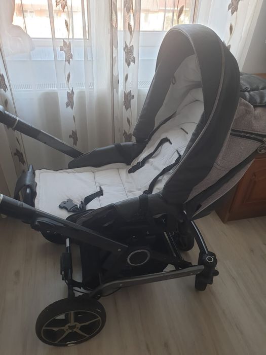 Vând Căruț 2 in1 conține landou, umbrela si geanta.. scaun de masa..