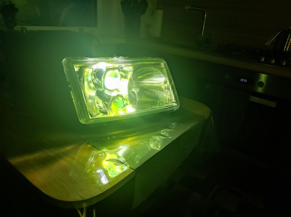 Продам фары Ауди 100/S4