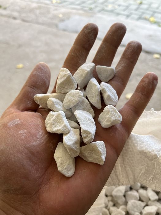 Мрамор крошка,Белый щебень Галька Актас