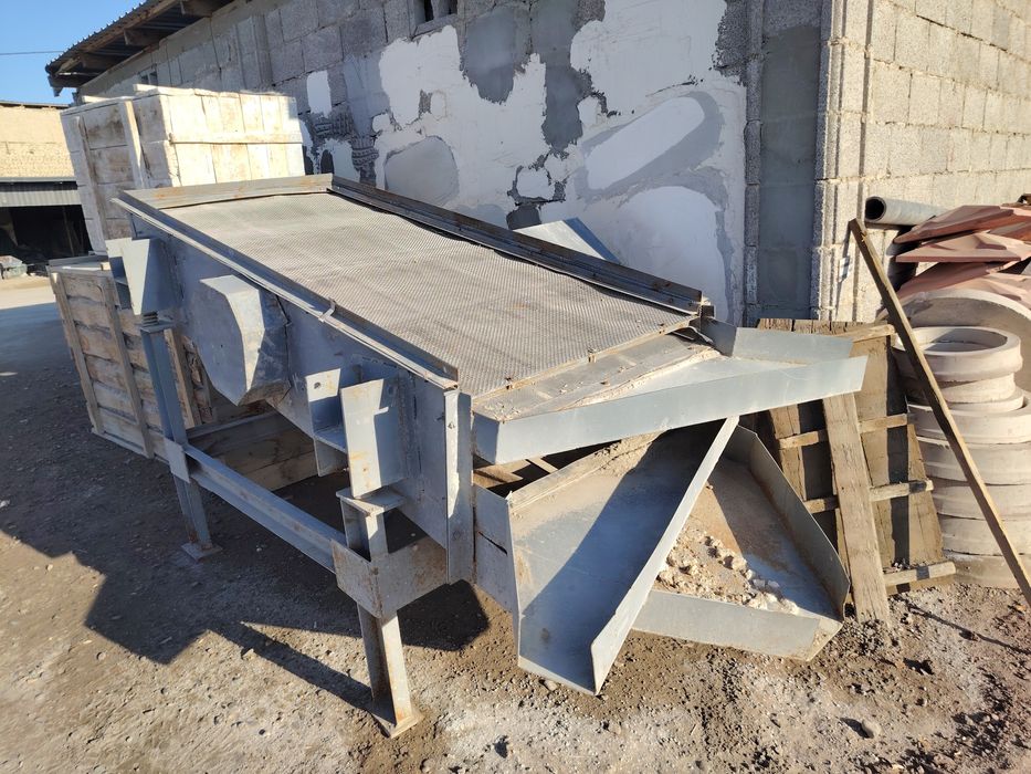 Подаётся шокавая драбилка и  гроходная вибросита 4000$