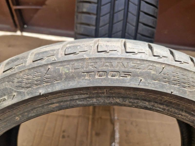 2 Bridgestone R18 215/40
летни гуми
DOT4318