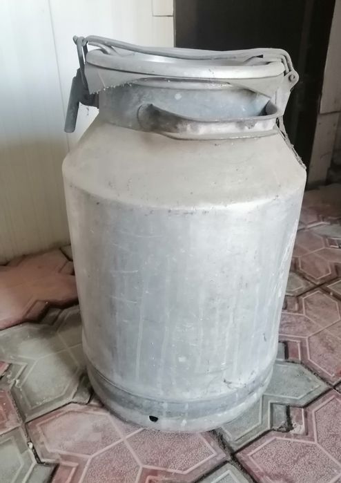 Продам алюминиевую флягу