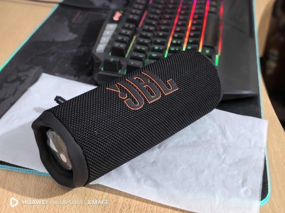 Продавам JBL Flip 6  нов!