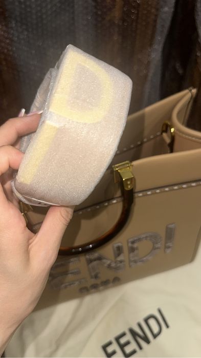 Продам сумки Chanel Fendi LV