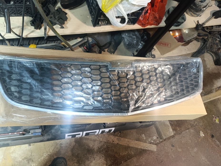 Решетка Шевроле круз