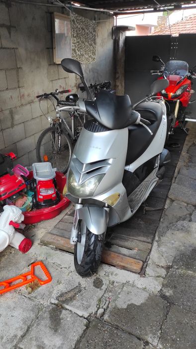 Априлия Леонардо 250