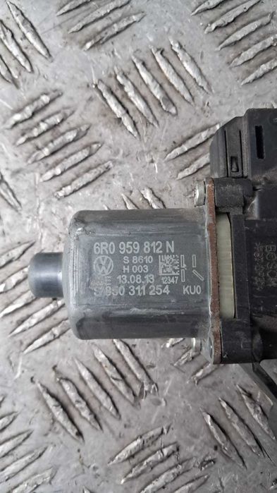 motoras dreapta fata VW Polo 6R an 2017 cod 6R0959812N