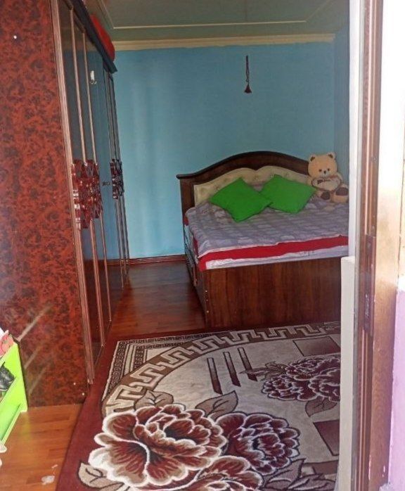 Hovli sotiladi srochna