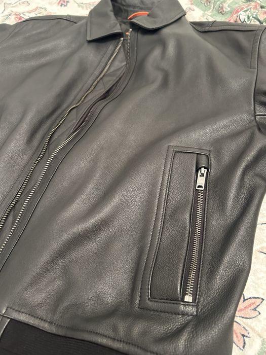 Geaca piele Hugo Boss NOUA!