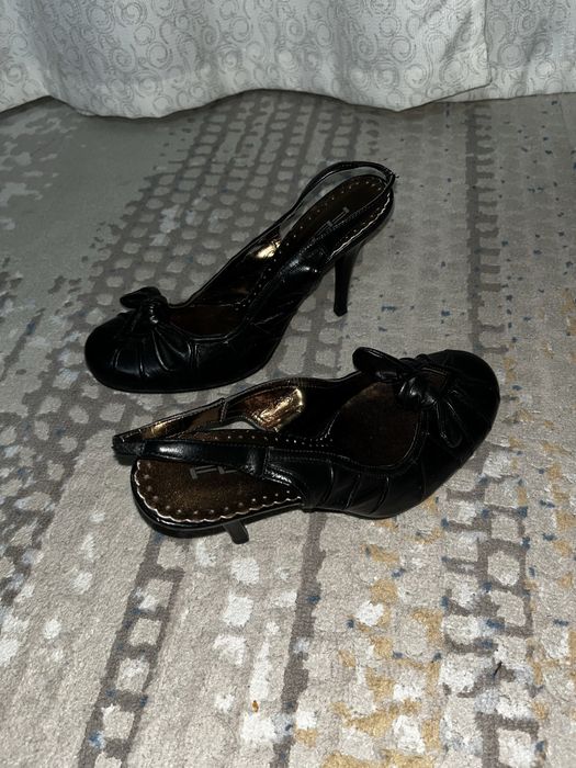 Продам женскую обувь