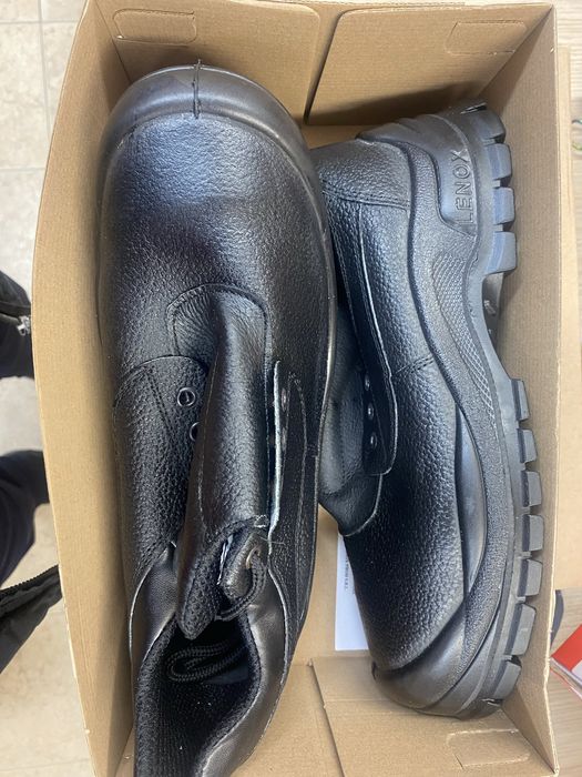 Работни обувки - номер 43