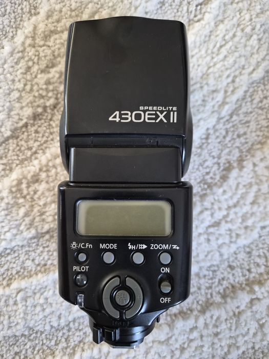 Светкавица Canon 430 EX II