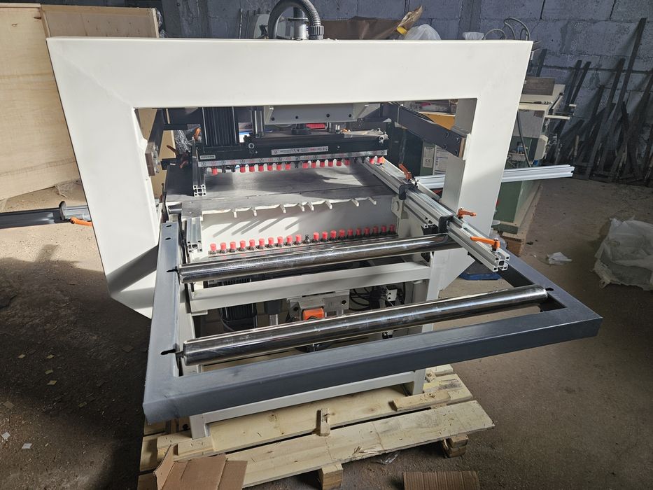 Чисто нова Китайска пробивна машина с две глави по 21 шпиндела