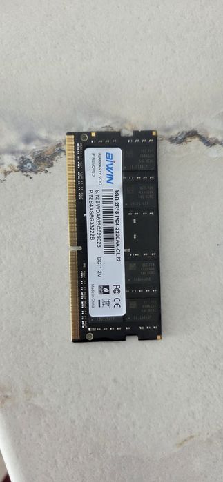 Оперативка DDR4 на 8 гб