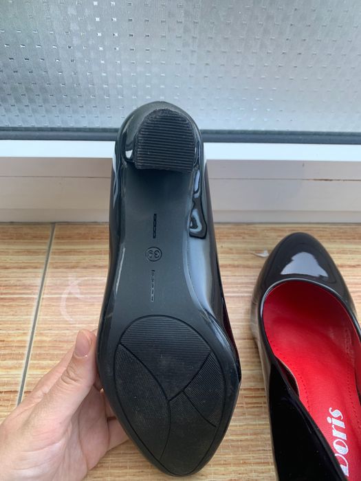 Дамски черни обувки