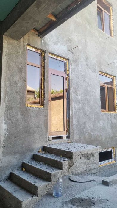 Ховли сотилади: Сергели 3 ва 4 метро бекатлари ораси