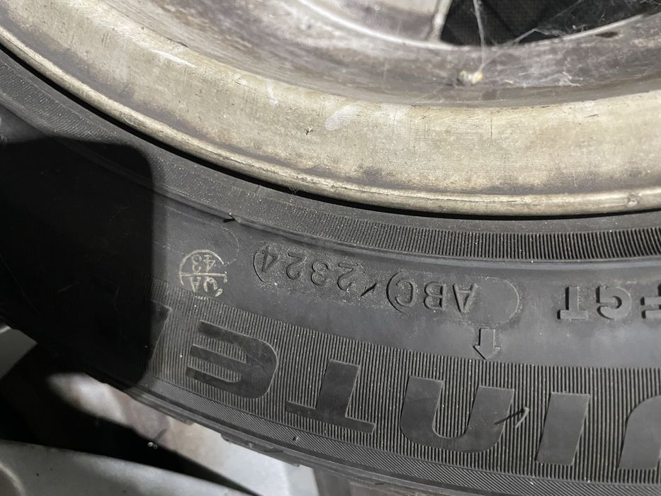 Vand jante BMW cu cauciucuri de iarna