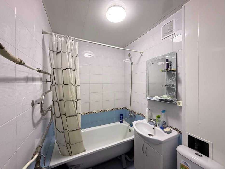 Продам 3-комнатную в центре