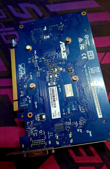 Продам видеокарту GT 1030 2GB