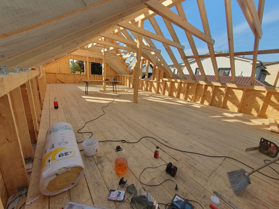 Montaj Tigla metalica jgheaburi velux reparatii acoperișuri