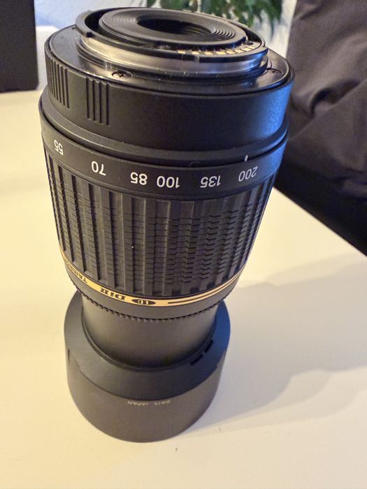 Obiectiv Tamron AF 55–200mm f/4–5.6 Macro pentru Nikon