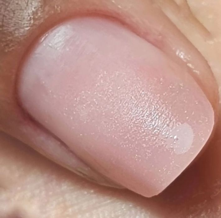 Unghii cu gel și semi