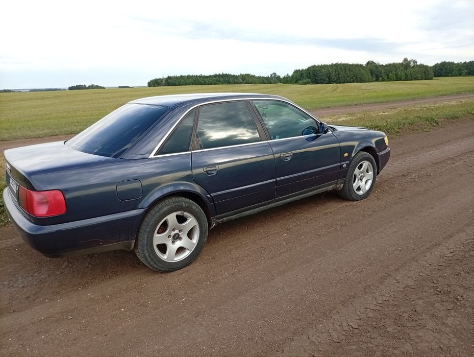 В продаже Ауди а6 с4