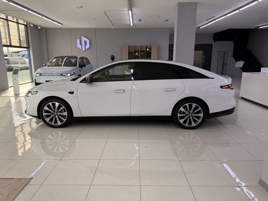 Leapmotor c01 2025 restayling 625 km smart dop.opciya РУССИФИКАЦИЯ