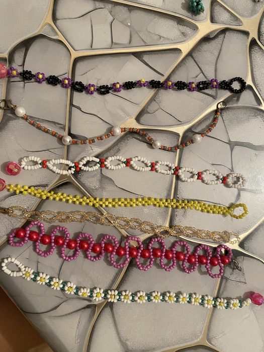 Продам красивые  украшения из бисера