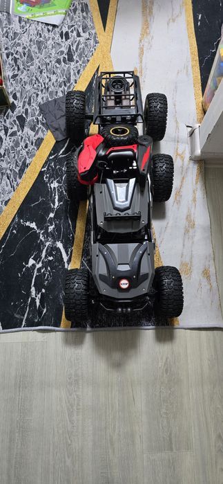 Продам игрушка с пультом