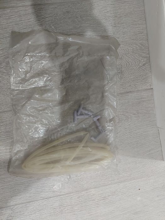 Продам комплект трубочек и переходников для омывательной системы авто