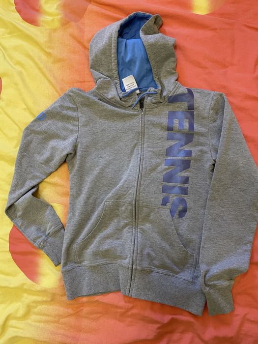 Тенис Дрехи-Екипи