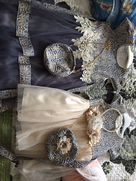 Продам платья для девочек