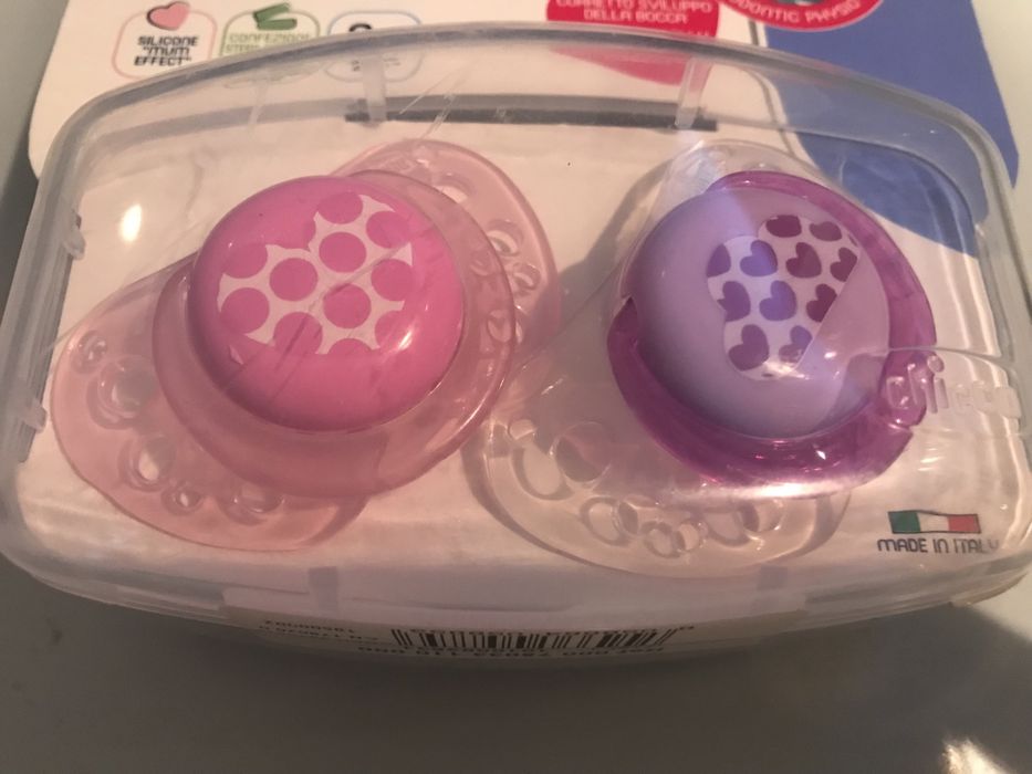 Залъгалка CHICCO 2бр. + Шише CHICCO… Нови!