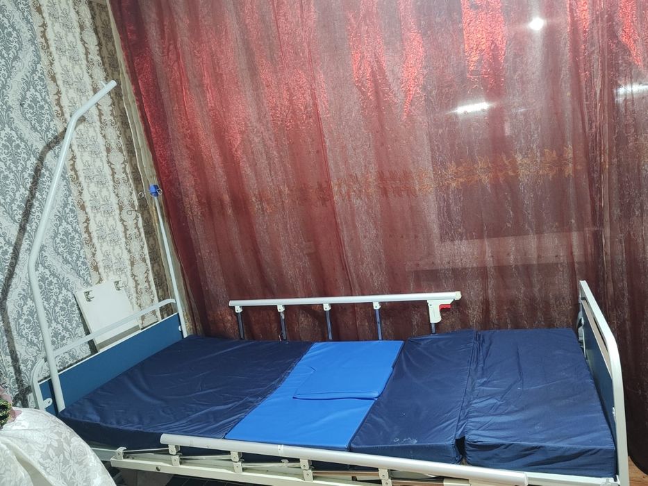 Медицинская функциональная кровать