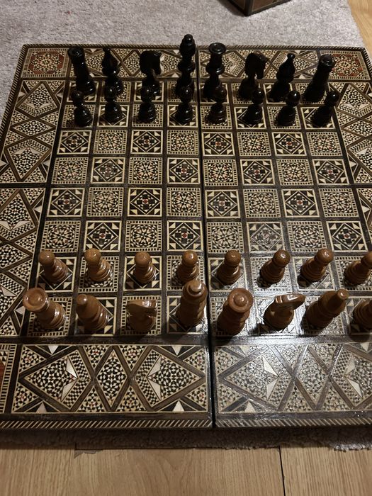 Уникална табла 50/50 интарзия