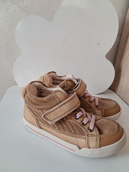 Pantofi sport, 24 m