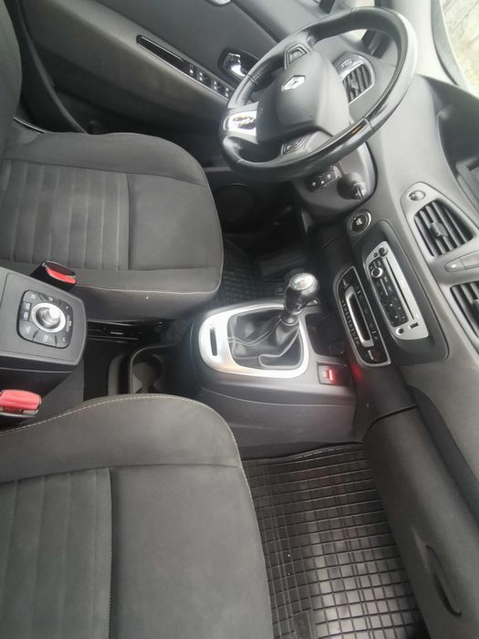 Autoturism Renault scenic