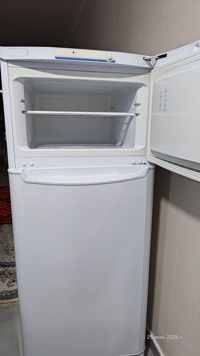 Холодильник INDESIT
