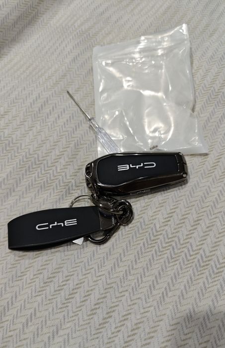 Продам чехол для ключа BYD