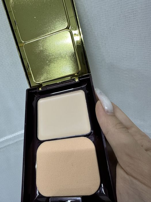 Компактная пудра 2в1