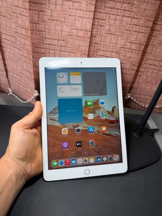 Tabletă Apple iPad Gen 5 Wifi(2017), Argintiu, 9.7", Memorie 32GB, iPadOS 16.7.16